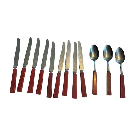VTG Bakelite Red Handled Flatware Knives Spoons Kitchen Stainless Steel READ - Picture 2 of 11